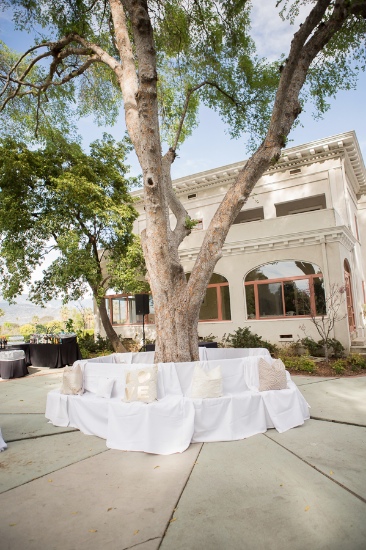 pink-and-gold-university-wedding