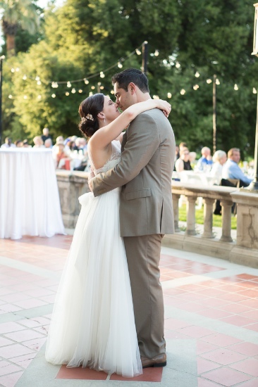 pink-and-gold-university-wedding