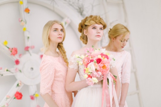 pink-and-white-natural-wedding-ideas