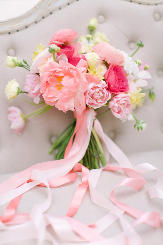 pink and yellow bouquet by Elena Goryaynova @weddingchicks