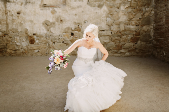 pop-of-pink-modern-wedding