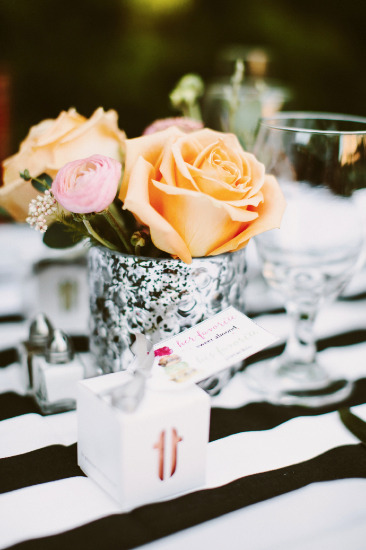 pop-of-pink-modern-wedding