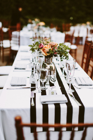 pop-of-pink-modern-wedding