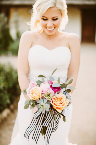 pop-of-pink-modern-wedding