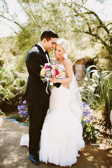 pop-of-pink-modern-wedding