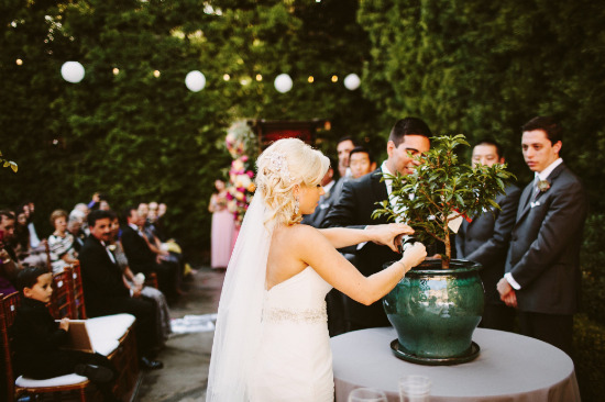 pop-of-pink-modern-wedding