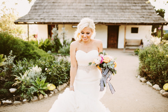 pop-of-pink-modern-wedding