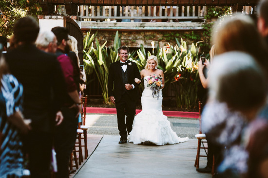 pop-of-pink-modern-wedding