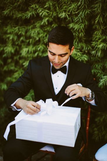 pop-of-pink-modern-wedding