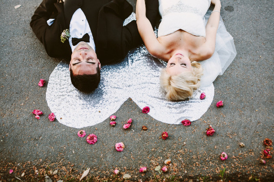 pop-of-pink-modern-wedding