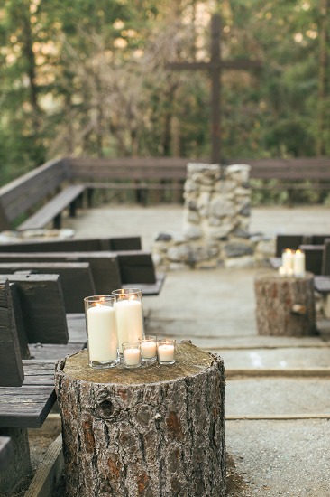 quaint-little-wedding-in-the-woods