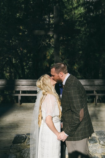 quaint-little-wedding-in-the-woods