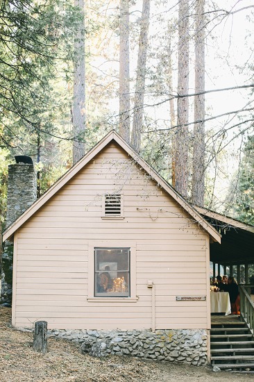quaint-little-wedding-in-the-woods