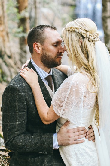 quaint-little-wedding-in-the-woods