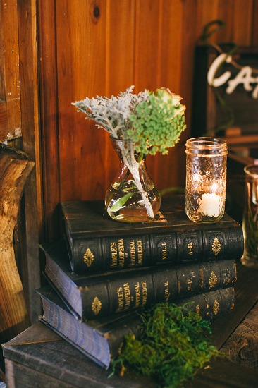 quaint-little-wedding-in-the-woods