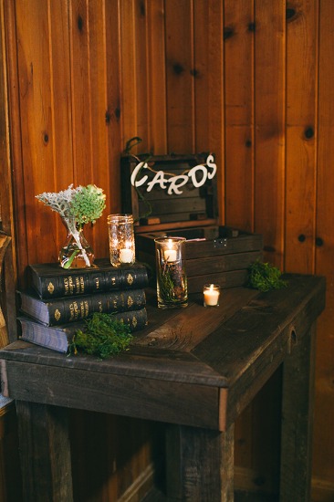 quaint-little-wedding-in-the-woods