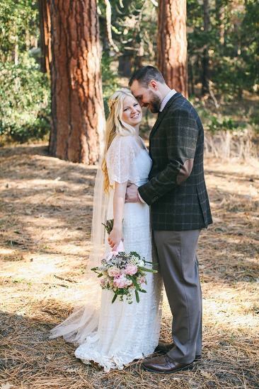 quaint-little-wedding-in-the-woods