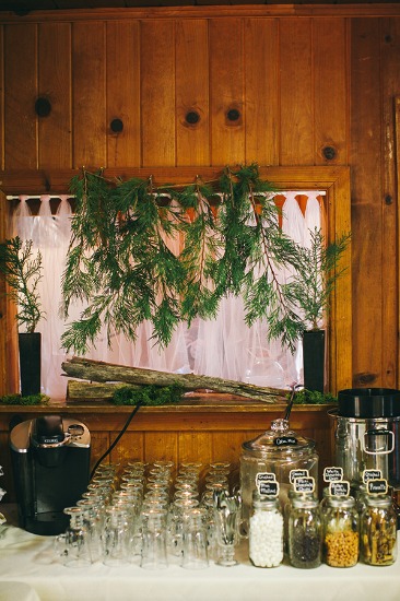 quaint-little-wedding-in-the-woods