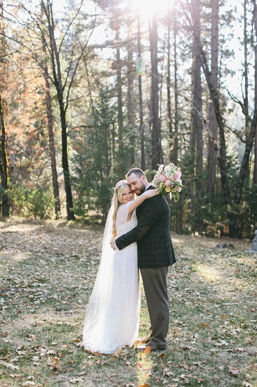 quaint-little-wedding-in-the-woods