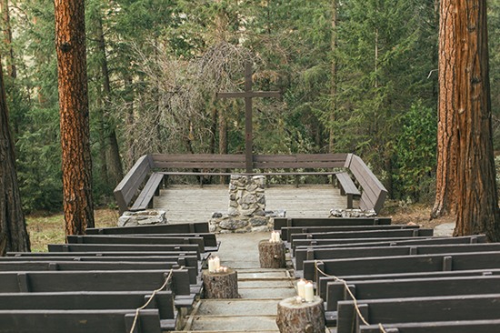 quaint-little-wedding-in-the-woods