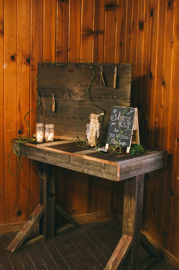 quaint-little-wedding-in-the-woods