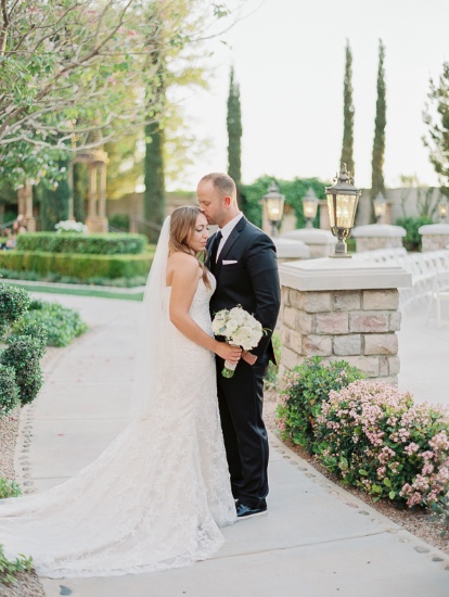 romantic-arizona-castle-wedding