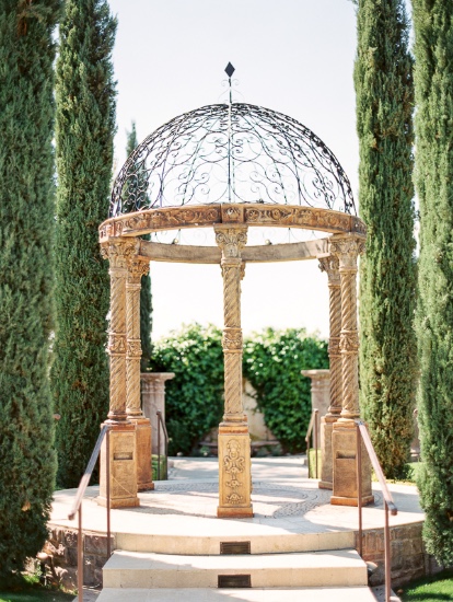 romantic-arizona-castle-wedding