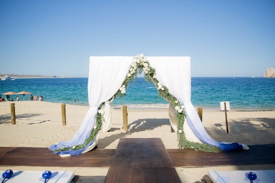 romantic-beach-wedding-in-cabo