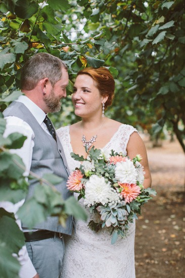 sweet-rustic-charm-wedding