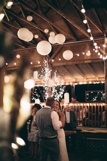 sweet-rustic-charm-wedding