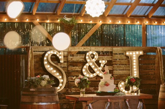 sweet-rustic-charm-wedding