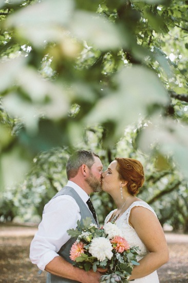 sweet-rustic-charm-wedding