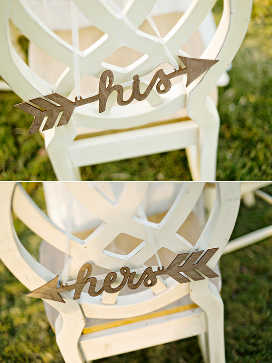 his and hers chair signs @weddingchicks