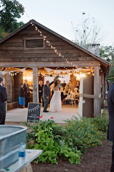 sweet-rustic-chic-wedding