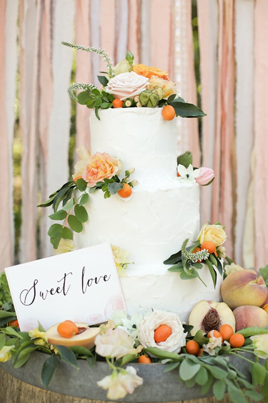 sweet love cake with peaches by Bo Cakes Bakery @weddingchicks