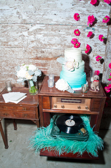 vintage-glam-farm-wedding