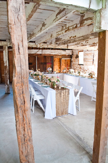 vintage-glam-farm-wedding