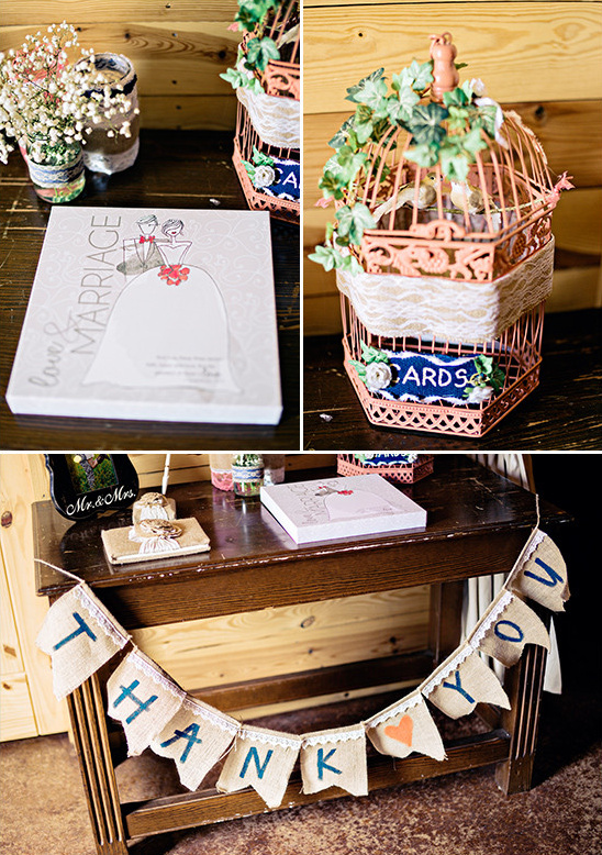 guest book and card table @weddingchicks