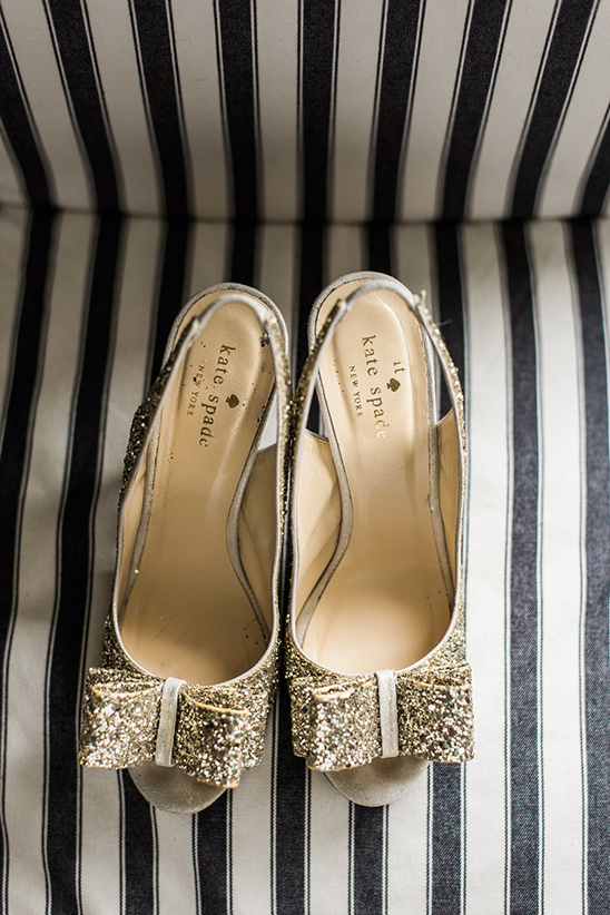 gold glitter Kate Spade shoes @weddingchicks