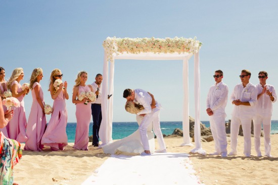 chic-beach-wedding-in-mexico