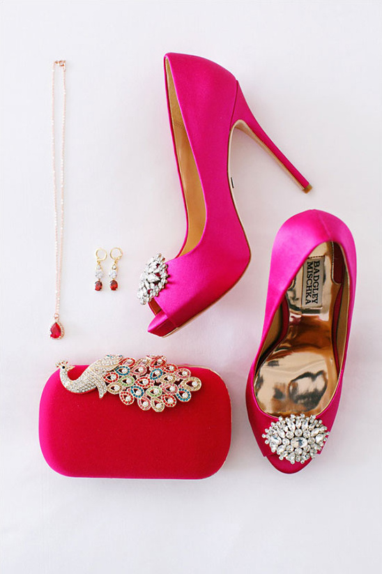 pink wedding shoes @weddingchicks