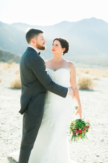 colorful-palm-springs-wedding