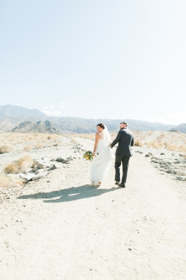 colorful-palm-springs-wedding