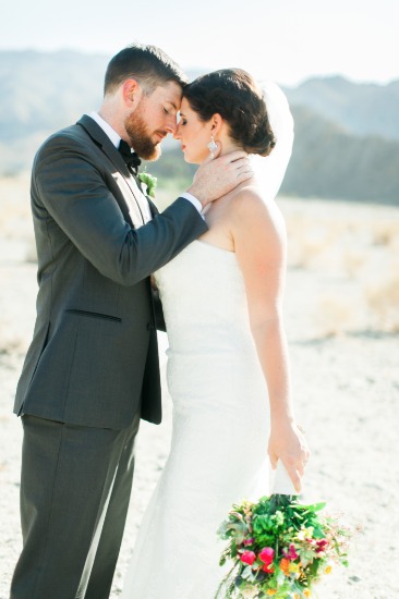 colorful-palm-springs-wedding