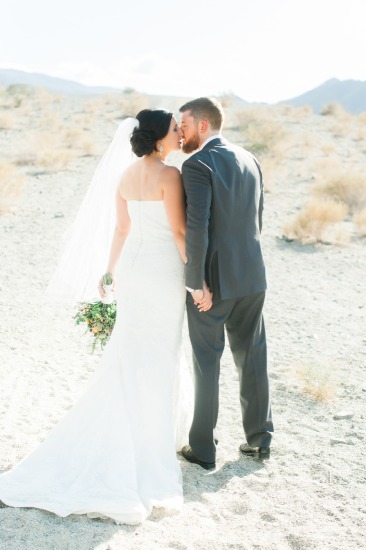 colorful-palm-springs-wedding