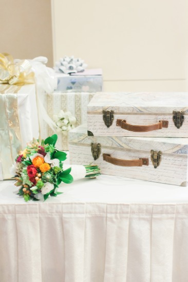 colorful-palm-springs-wedding