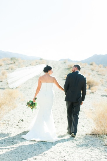 colorful-palm-springs-wedding