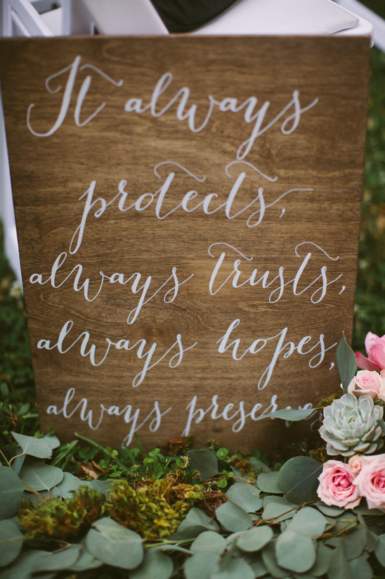 love quote sign @weddingchicks