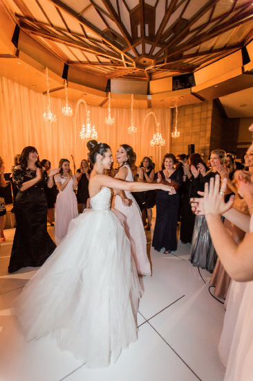 elegant-blush-and-ivory-wedding