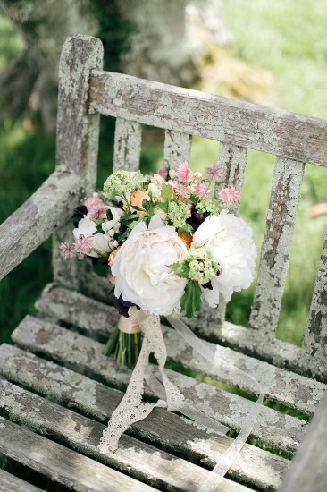 elegant-garden-blooms-wedding